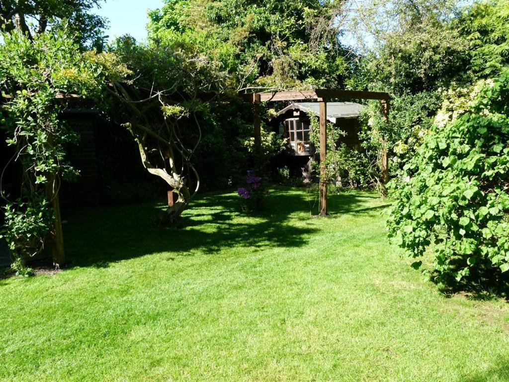 Bed and Breakfast Iolanthe London Exterior foto