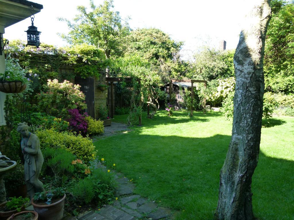 Bed and Breakfast Iolanthe London Exterior foto